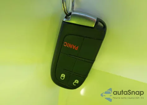 2016 Jeep Grand Cherokee Laredo z USA, uszkodzony, nr VIN 1C4RJEAG5GC358359